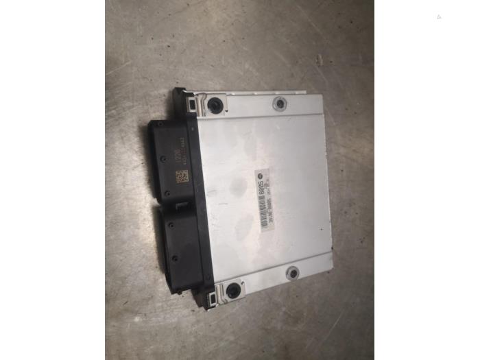 Used Engine management computer Kia Ceed Sportswagon (CDF) 1.5 T-GDI 16V Price on request offered by Bongers Auto-Onderdelen Zeeland
