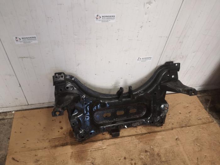 Used Subframe Nissan Qashqai (J11) 1.2 DIG-T 16V Price on request offered by Bongers Auto-Onderdelen Zeeland