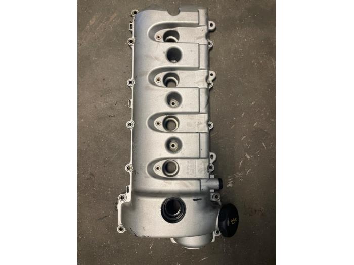 Gebrauchte Ventildeckel Porsche Cayenne (9PA) 4.5 V8 32V Turbo S Preis auf Anfrage angeboten von Bongers Auto-Onderdelen Zeeland