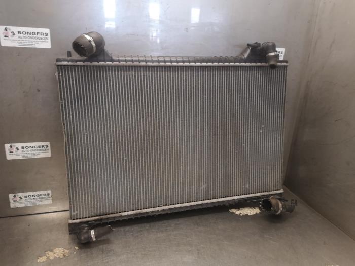 Usagé Radiateur Jaguar XE 2.0d 180 16V Prix sur demande proposé par Bongers Auto-Onderdelen Zeeland