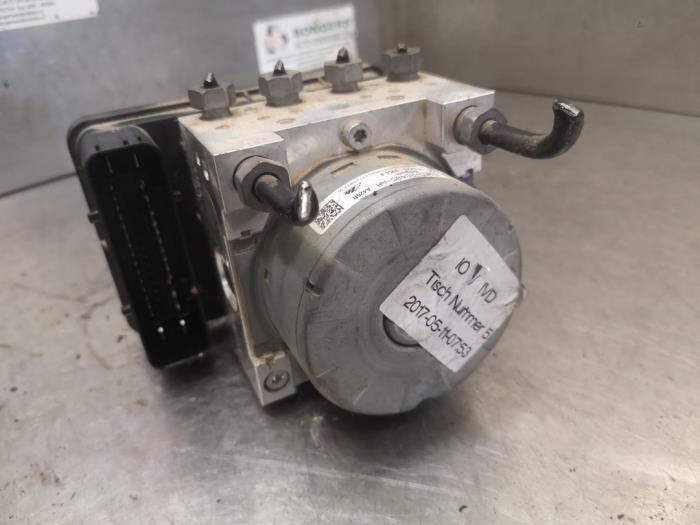 Usagé Bloc ABS Smart Forfour (454) 1.5 16V Prix sur demande proposé par Bongers Auto-Onderdelen Zeeland