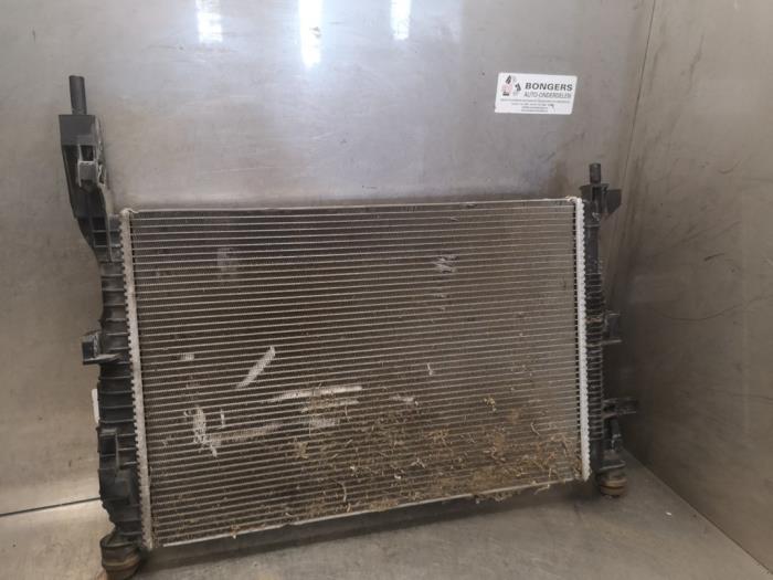 Usagé Radiateur Ford Focus 3 1.5 TDCi Prix sur demande proposé par Bongers Auto-Onderdelen Zeeland
