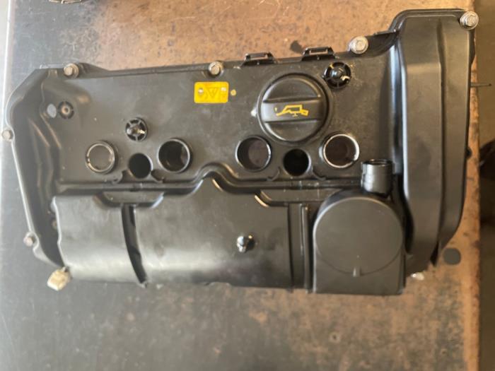 Ventildeckel BMW 1 serie (F20), 2011 / 2019 116i 1.6 16V, Fließheck, 4-tr, Benzin, 1.598cc, 100kW (136pk), RWD, N13B16A, 2011-07 / 2015-02, 1A11; 1A12 (Gebraucht)