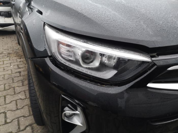 Używane Reflektor prawy Kia Stonic (YB) 1.0i T-GDi 12V Cena na żądanie oferowane przez Bongers Auto-Onderdelen Zeeland