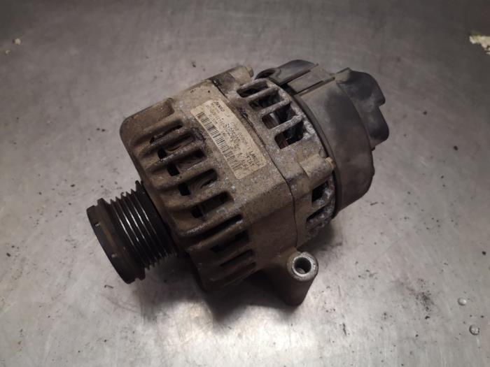 Gebrauchte Dynamo Fiat Doblo Cargo (223) 1.3 D 16V Multijet DPF Preis auf Anfrage angeboten von Bongers Auto-Onderdelen Zeeland
