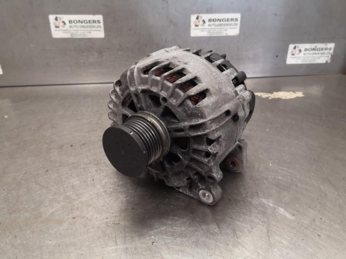 Usagé Dynamo Audi A4 Avant (B8) 2.0 TDI 16V Prix sur demande proposé par Bongers Auto-Onderdelen Zeeland