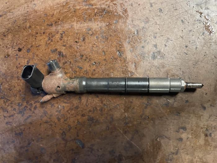 Usagé Injecteurs Volkswagen Transporter T6 2.0 TDI DRF Prix sur demande proposé par Bongers Auto-Onderdelen Zeeland
