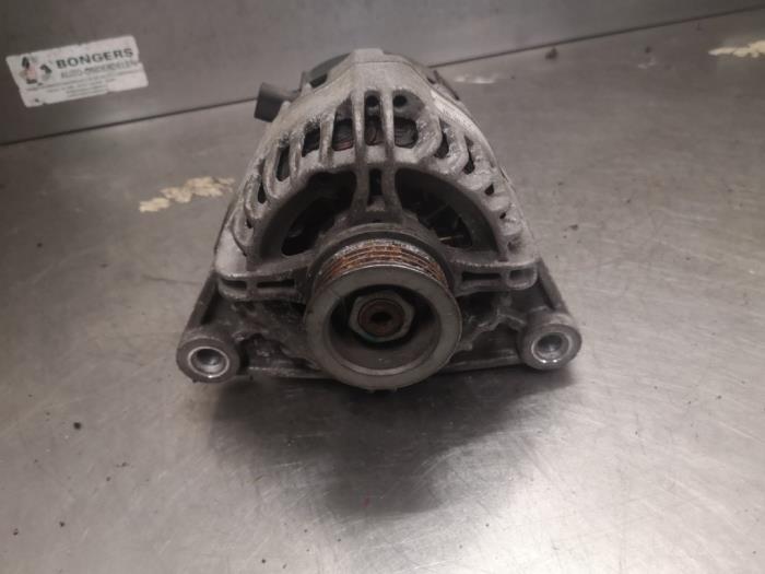 Begagnade Dynamo Opel Corsa D 1.0 Pris på förfrågan erbjuds av Bongers Auto-Onderdelen Zeeland