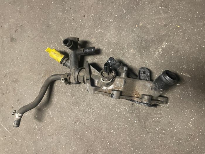 Begagnade Termostathus Renault Captur I (2R) 0.9 Energy TCE 12V Pris på förfrågan erbjuds av Bongers Auto-Onderdelen Zeeland