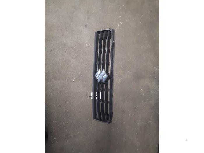 Używane Grill Suzuki Splash 1.2 16V Cena na żądanie oferowane przez Bongers Auto-Onderdelen Zeeland