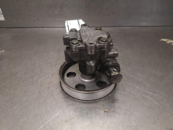 Usagé Pompe de direction Audi A4 Avant (B6) 2.0 FSI 16V Prix sur demande proposé par Bongers Auto-Onderdelen Zeeland