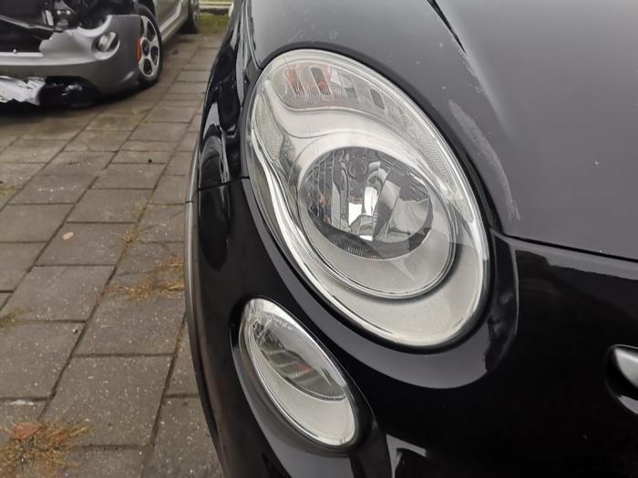 Używane Reflektor prawy Fiat 500L (199) 1.6 D 16V Multijet II Cena na żądanie oferowane przez Bongers Auto-Onderdelen Zeeland