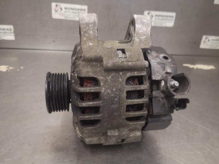 Begagnade Dynamo Peugeot 206+ (2L/M) 1.1 XR,XS Pris på förfrågan erbjuds av Bongers Auto-Onderdelen Zeeland