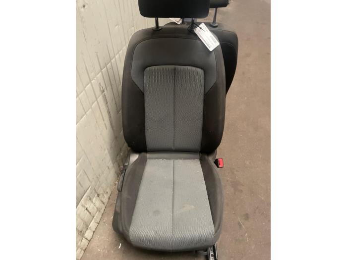 Używane Fotel prawy Audi Q2 (GAB/GAG) 1.5 35 TFSI 16V Cena na żądanie oferowane przez Bongers Auto-Onderdelen Zeeland