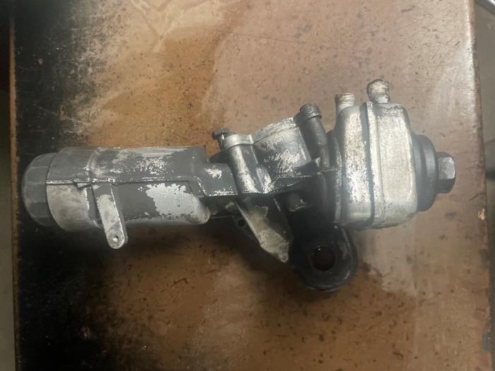 Gebrauchte Ölfiltergehäuse Volkswagen LT II 28/31/35 2.5 TDi Preis auf Anfrage angeboten von Bongers Auto-Onderdelen Zeeland