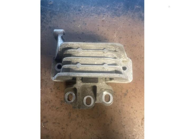 Usagé Support moteur Volkswagen Crafter (SY) 2.0 TDI FWD Prix sur demande proposé par Bongers Auto-Onderdelen Zeeland