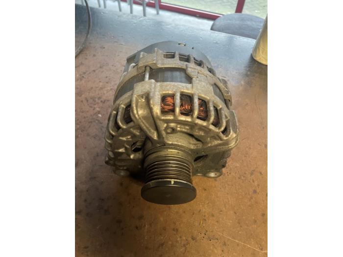 Gebrauchte Dynamo Volkswagen Crafter (SY) 2.0 TDI FWD Preis auf Anfrage angeboten von Bongers Auto-Onderdelen Zeeland
