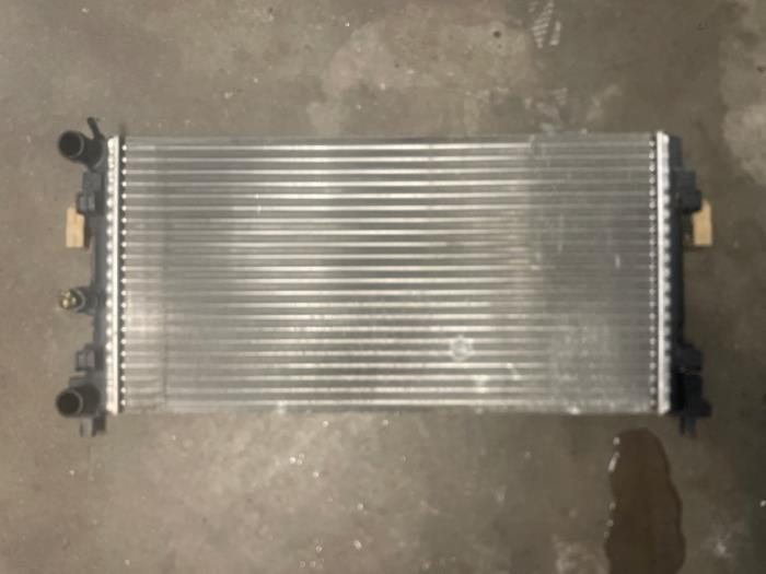 Gebrauchte Kühler Skoda Fabia II (5J) 1.4i 16V Preis auf Anfrage angeboten von Bongers Auto-Onderdelen Zeeland