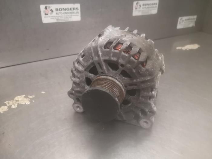 Usagé Dynamo Skoda Octavia (5EAA) 1.6 TDI GreenTec 16V Prix sur demande proposé par Bongers Auto-Onderdelen Zeeland