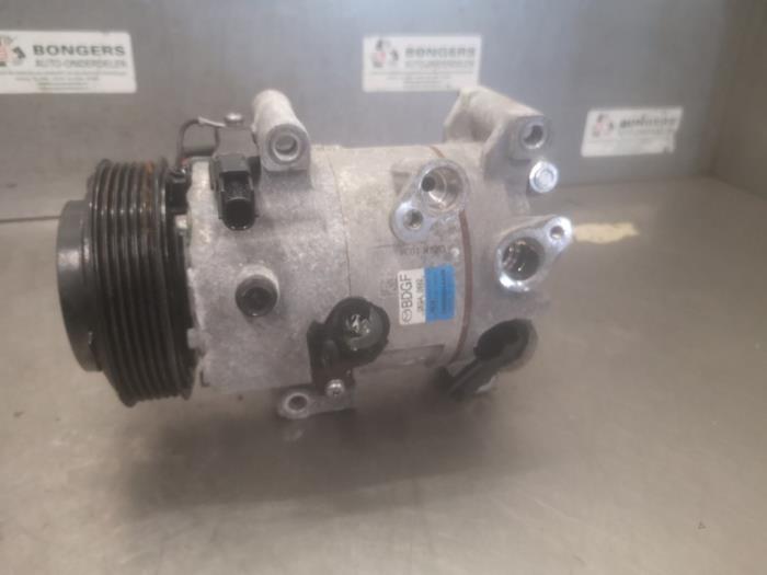 Usagé Pompe clim Mazda CX-30 (DM) 1.8 Skyactiv D 116 16V Prix sur demande proposé par Bongers Auto-Onderdelen Zeeland