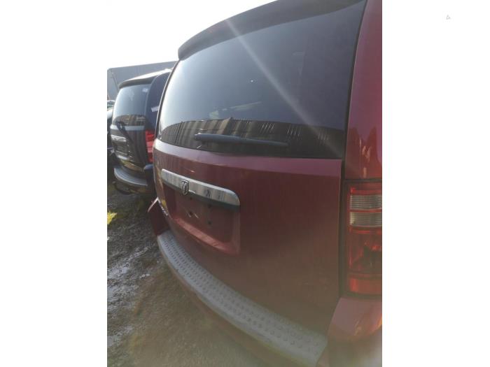 Używane Tylna klapa Dodge Grand Caravan 3.8 Cena na żądanie oferowane przez Bongers Auto-Onderdelen Zeeland