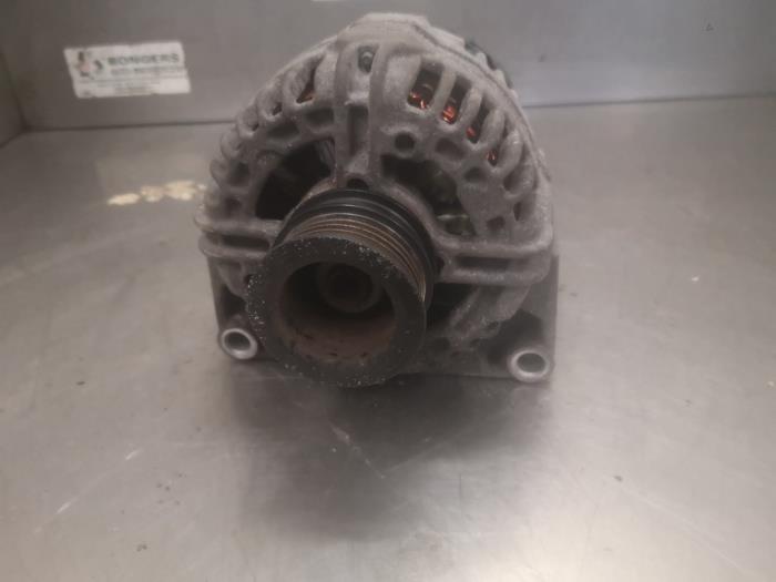 Usagé Dynamo Opel Zafira (M75) 1.8 16V Ecotec Prix sur demande proposé par Bongers Auto-Onderdelen Zeeland