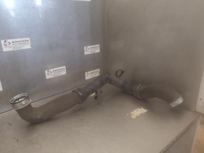 Gebrauchte Intercooler Rohr Volkswagen Passat Variant (3C5) 2.0 TDI 16V 135 Preis auf Anfrage angeboten von Bongers Auto-Onderdelen Zeeland