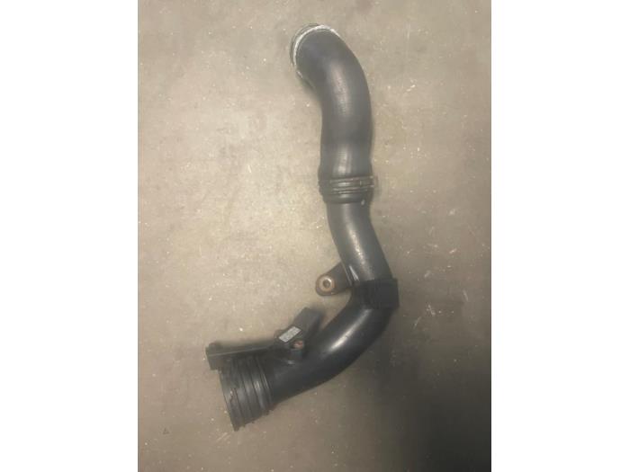 Gebrauchte Intercooler Rohr Volkswagen Passat Variant (3C5) 2.0 TDI 16V 170 Preis auf Anfrage angeboten von Bongers Auto-Onderdelen Zeeland