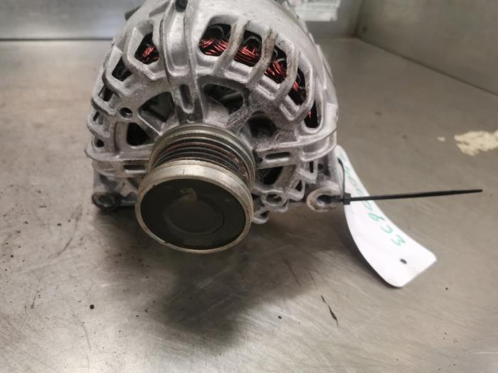 Begagnade Dynamo Mitsubishi Colt (Z2/Z3) 1.5 DI-D 12V HP Pris på förfrågan erbjuds av Bongers Auto-Onderdelen Zeeland