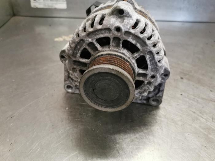 Usagé Dynamo Opel Insignia 1.8 16V Ecotec Prix sur demande proposé par Bongers Auto-Onderdelen Zeeland