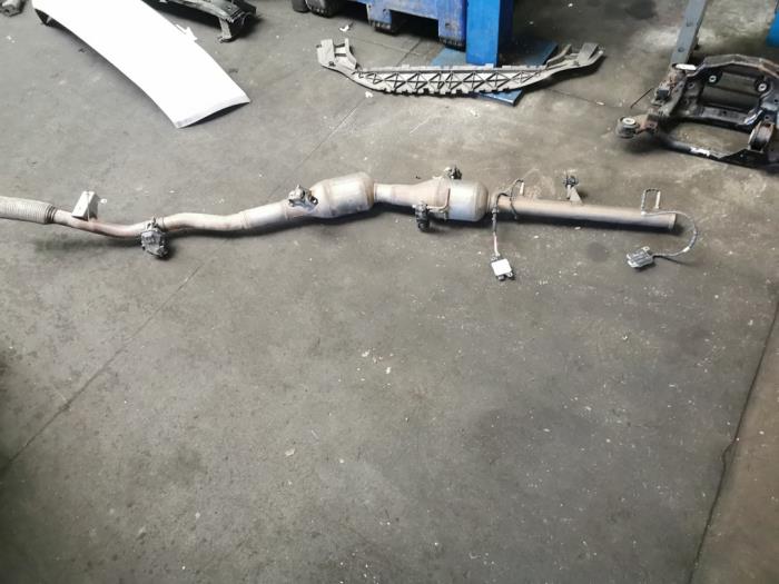 Gebrauchte Auspuff Mitteldämpfer Renault Trafic (1FL/2FL/3FL/4FL) 2.0 dCi 16V 120 Preis auf Anfrage angeboten von Bongers Auto-Onderdelen Zeeland