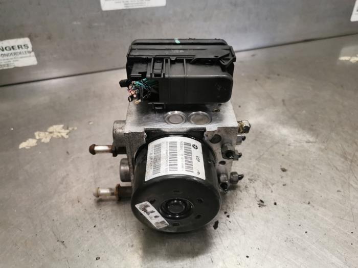 Gebrauchte ABS Pumpe Chrysler Voyager/Grand Voyager (RT) 2.8 CRD 16V Grand Voyager Preis auf Anfrage angeboten von Bongers Auto-Onderdelen Zeeland