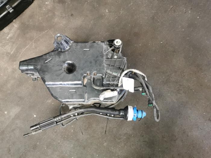 Gebrauchte Adblue Tank Ford Transit 2.0 TDCi 16V Eco Blue 130 RWD Preis auf Anfrage angeboten von Bongers Auto-Onderdelen Zeeland