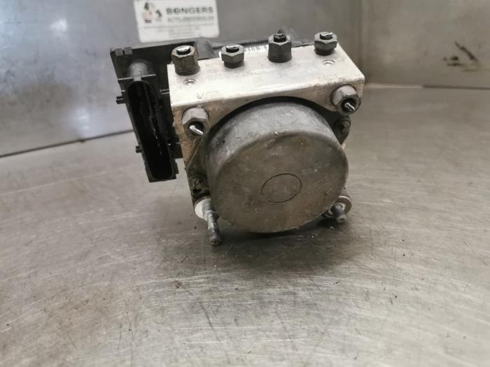 Usagé Pompe ABS Fiat Bravo (198A) 1.6 JTD Multijet 120 Prix sur demande proposé par Bongers Auto-Onderdelen Zeeland