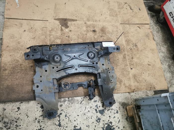 Usagé Faux châssis Renault Twingo III (AH) 0.9 Energy TCE 90 12V Prix sur demande proposé par Bongers Auto-Onderdelen Zeeland