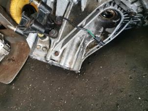 Getriebe van een Hyundai Santa Fe I 2.4 16V 4x4 2001