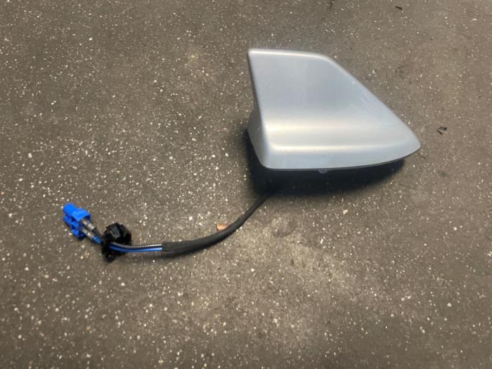 Używane Antena GPS Ford Focus 4 1.0 EcoBoost 12V Hybrid 125 Cena na żądanie oferowane przez Bongers Auto-Onderdelen Zeeland