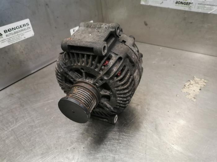 Begagnade Dynamo Mercedes Vito (639.6) 3.0 120 CDI V6 24V Pris på förfrågan erbjuds av Bongers Auto-Onderdelen Zeeland