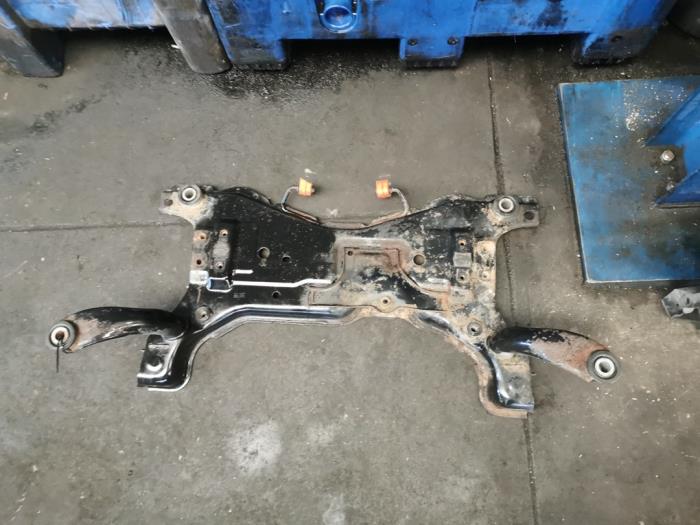 Usados Subchasis Mazda 5 (CR19) 2.0 CiDT 16V Normal Power Precio de solicitud ofrecido por Bongers Auto-Onderdelen Zeeland