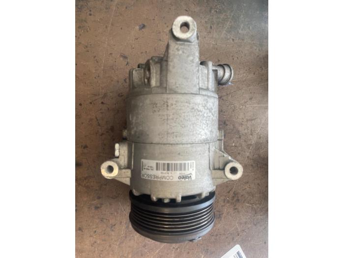 Usagé Compresseur de clim Opel Astra H GTC (L08) 1.9 CDTi 100 Prix sur demande proposé par Bongers Auto-Onderdelen Zeeland