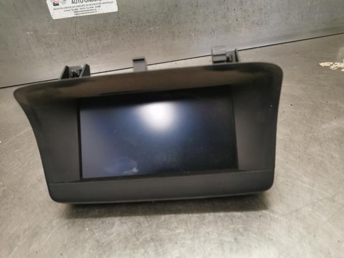 Begagnade Innerdisplay Opel Meriva Mk.II 1.6 CDTI 16V Pris på förfrågan erbjuds av Bongers Auto-Onderdelen Zeeland