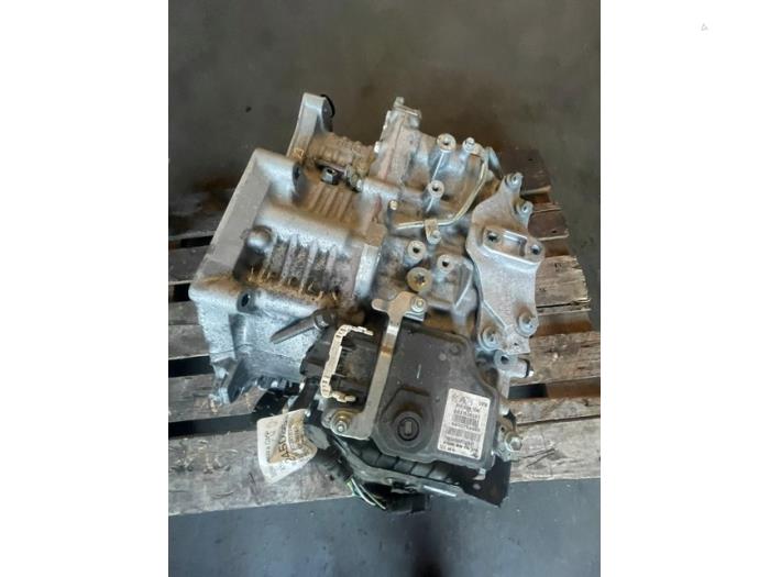 Getriebe Peugeot 2008 (UD/UK/UR/US/UX), 2019 1.2 VTi 12V PureTech 130, MPV, Benzin, 1.199cc, 96kW (131pk), FWD, EB2ADTS; HNS, 2019-08, USHNS (Gebraucht)