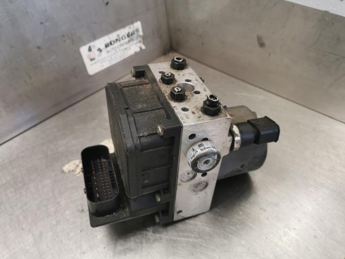 ABS Pumpe Audi A4 Avant (B6), 2001 / 2005 1.8 T 20V, Kombi/o, Benzin, 1.781cc, 120kW (163pk), FWD, BFB, 2002-07 / 2005-01, 8E5 (Gebraucht)