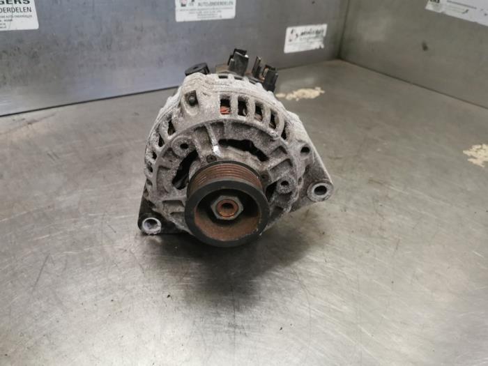 Gebrauchte Dynamo Mercedes SLK (R170) 2.0 200 K 16V Preis auf Anfrage angeboten von Bongers Auto-Onderdelen Zeeland