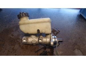 Used Master cylinder Kia Sorento Price on request offered by Bongers Auto-Onderdelen Zeeland
