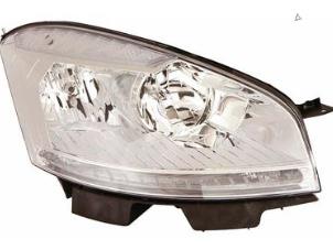 New Headlight, right Citroen Grand Picasso Price on request offered by Bongers Auto-Onderdelen Zeeland