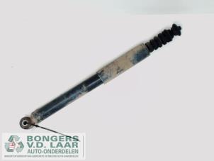 Used Rear shock absorber, right Renault Clio III (BR/CR) 1.2 16V TCe 100 Price on request offered by Bongers Auto-Onderdelen Zeeland