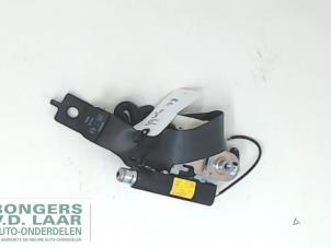Used Rear seatbelt, right Renault Clio III (BR/CR) 1.4 16V Price on request offered by Bongers Auto-Onderdelen Zeeland