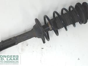 Used Front shock absorber rod, right Toyota Yaris (P1) 1.0 16V VVT-i Price on request offered by Bongers Auto-Onderdelen Zeeland