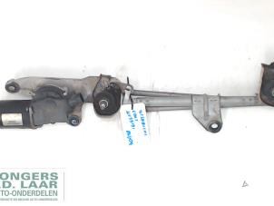 Used Wiper motor + mechanism Mitsubishi Colt (Z2/Z3) 1.3 16V Price on request offered by Bongers Auto-Onderdelen Zeeland